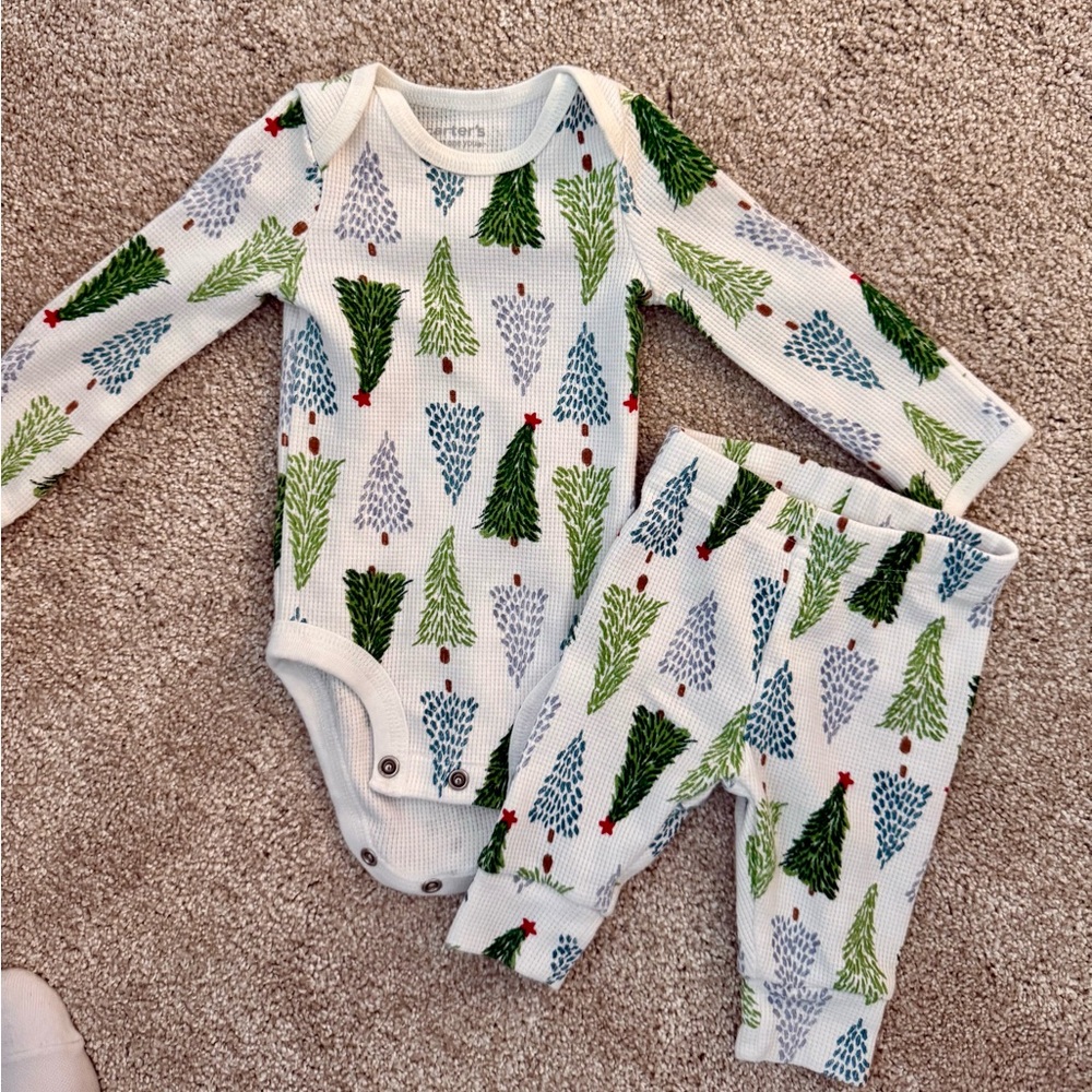 Carter's Baby 3 month Christmas Tree's Top & Bottom Set - Green/White